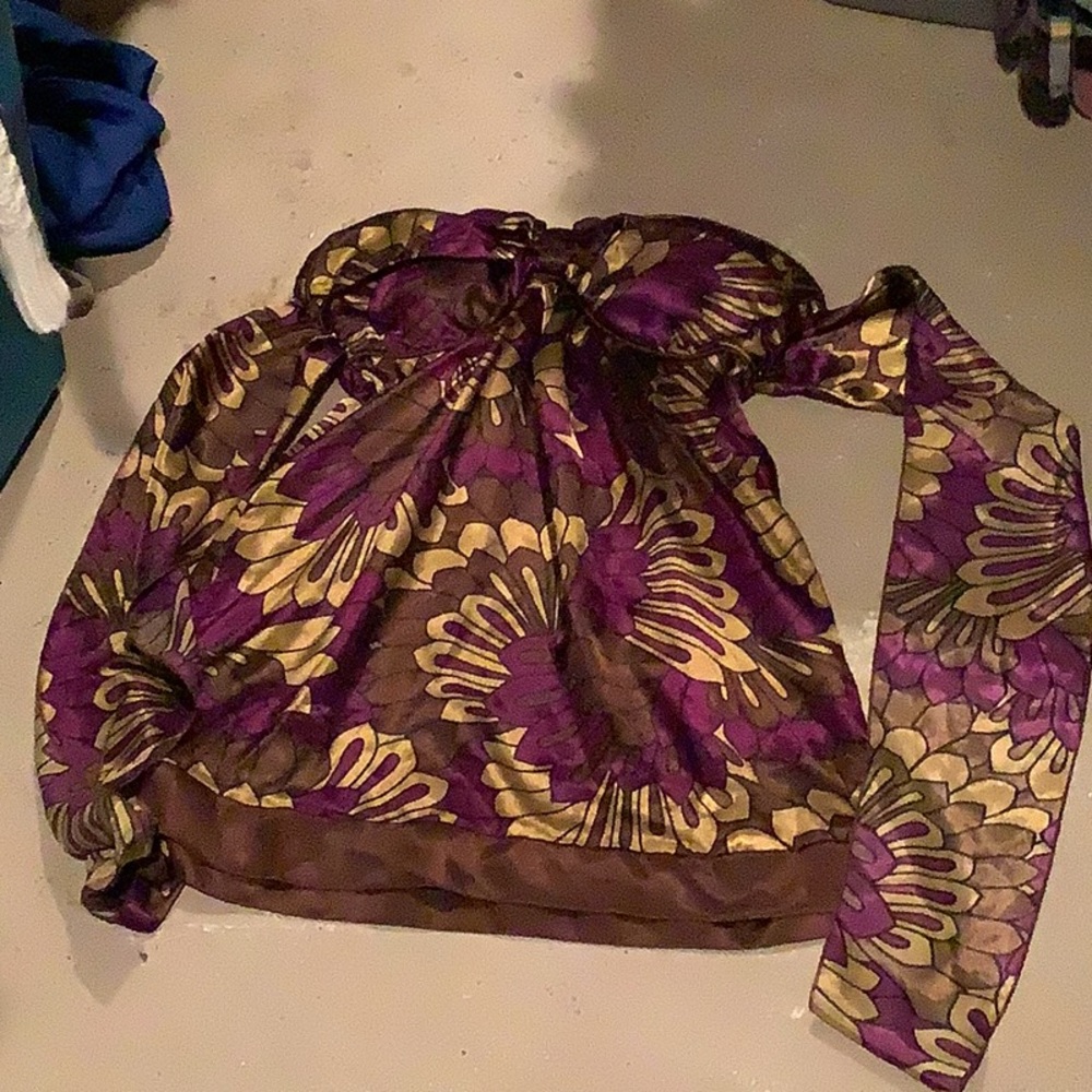 Charlotte Russe top size small.